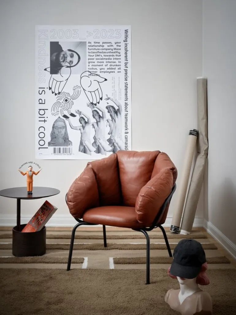Maze Same Easy armchair, black - brown leather