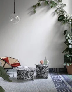 Miniforms Chap coffee table, Palladio Moro marble