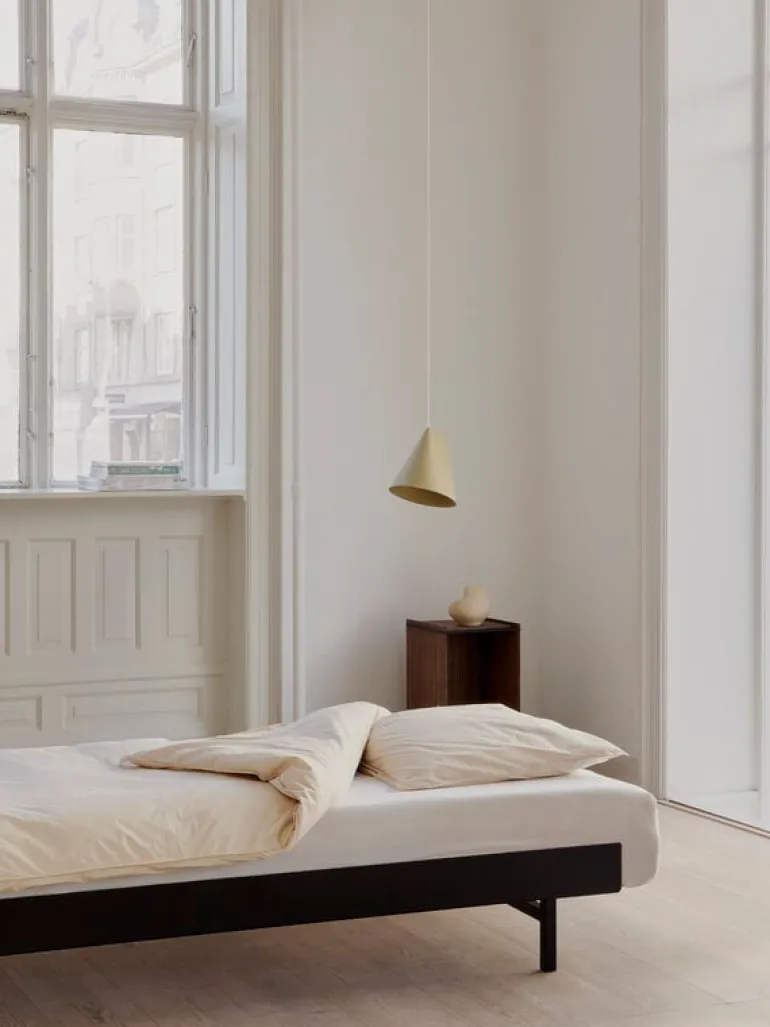 Moebe Bed, high, 90-180 cm, black