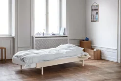 Moebe Bed, high, 90-180 cm, sand