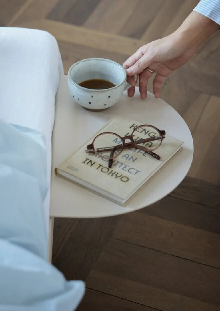 Moebe Bed side table, sand