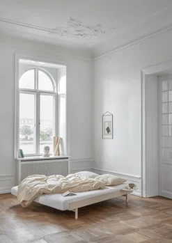 Moebe Bed side table, sand