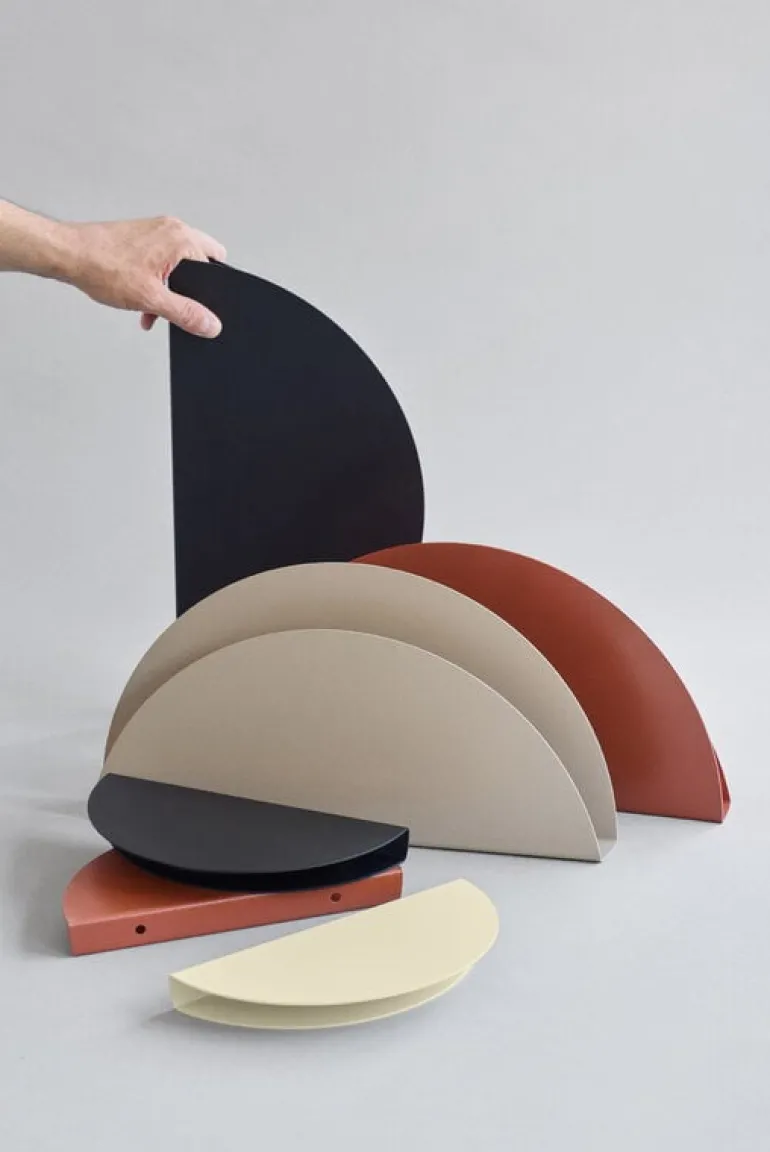 Moebe Half Moon shelf, large, terracotta