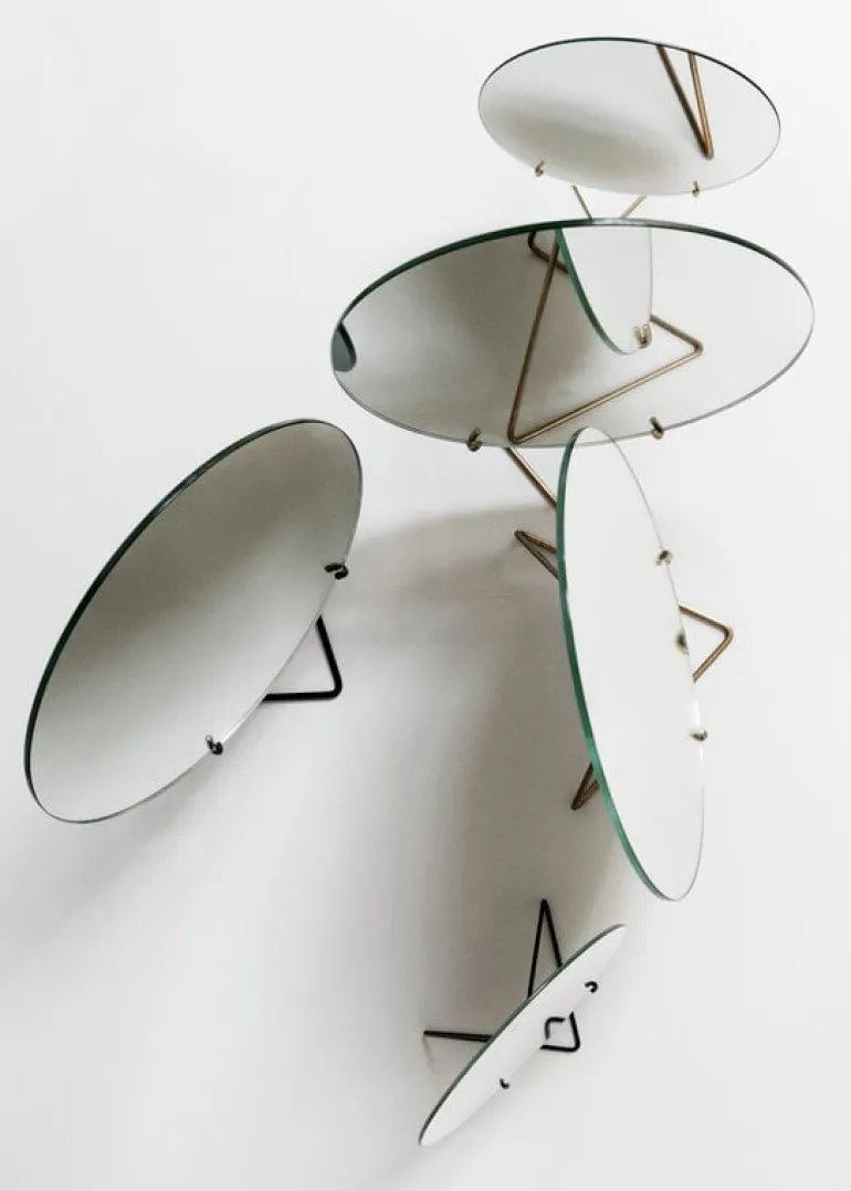 Moebe Standing mirror 30 cm, brass