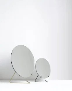 Moebe Standing mirror 30 cm, brass