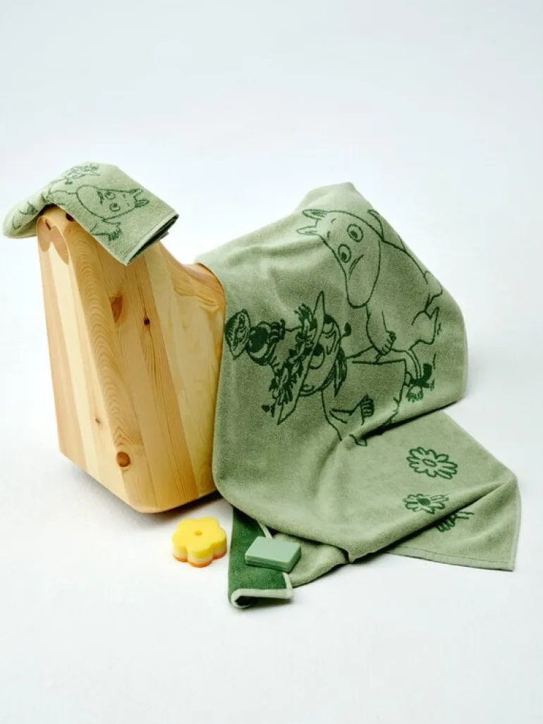 Moomin Arabia Moomin bath towel, 70 x 140 cm, Friends forever
