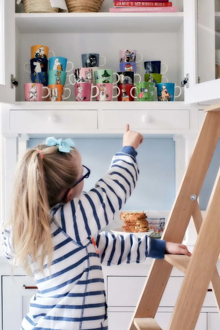 Moomin Arabia Moomin mug, Ancestor, black