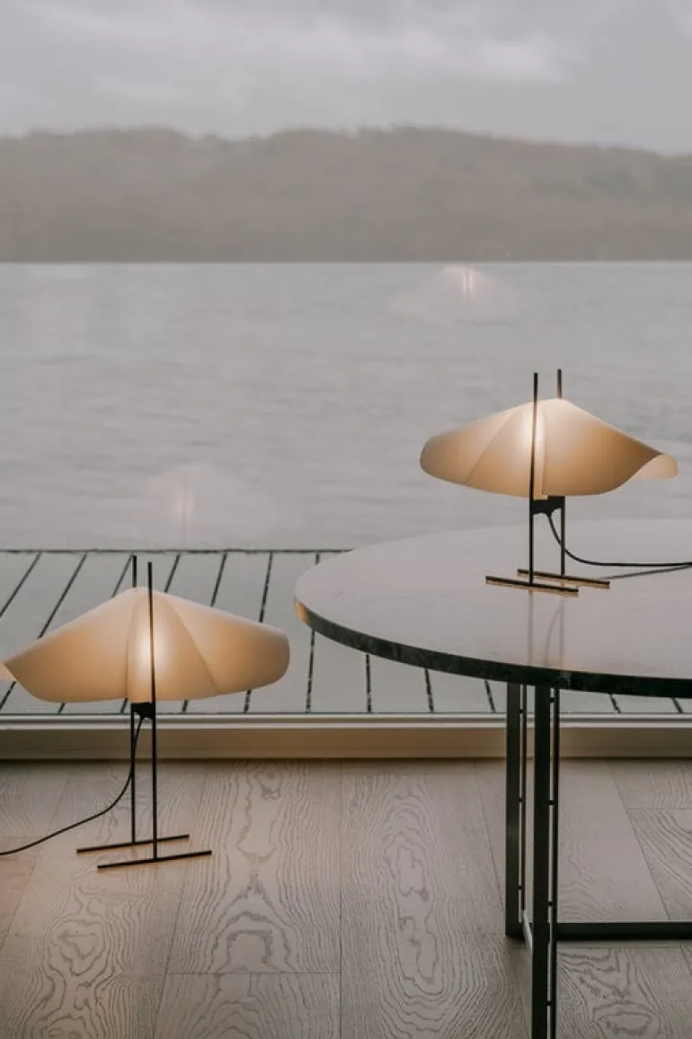 Motarasu Cho table lamp, white - black