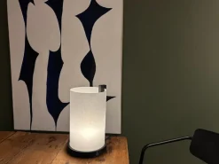 Motarasu Enso table lamp, white - black stained oak