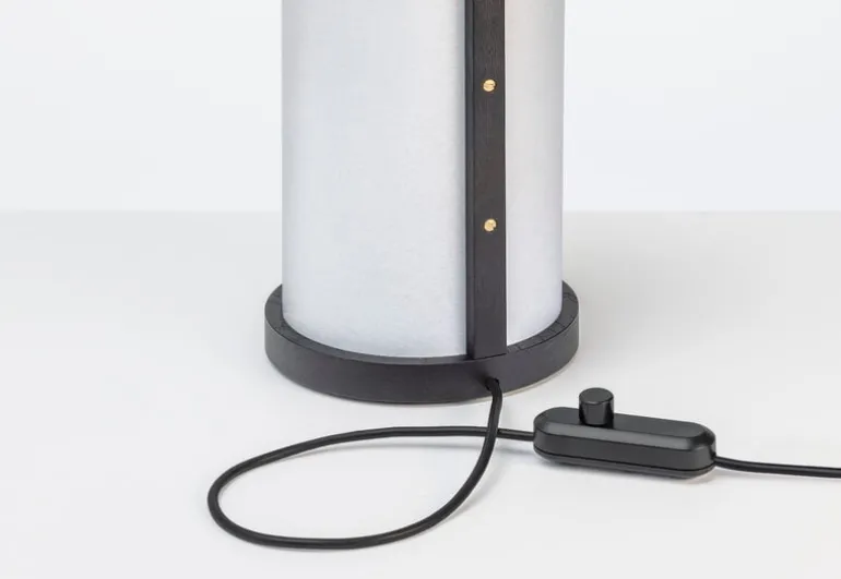 Motarasu Enso table lamp, white - black stained oak