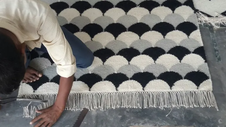 MUM's Suomu rug 110 x 170 cm, light grey