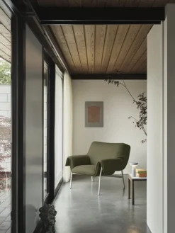 Muuto Couple coffee table, 40 x 84 cm, wavy, pale blue - dark oak