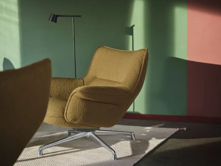 Muuto Doze lounge chair, low, swivel base, pol. alum-brown Hearth 008