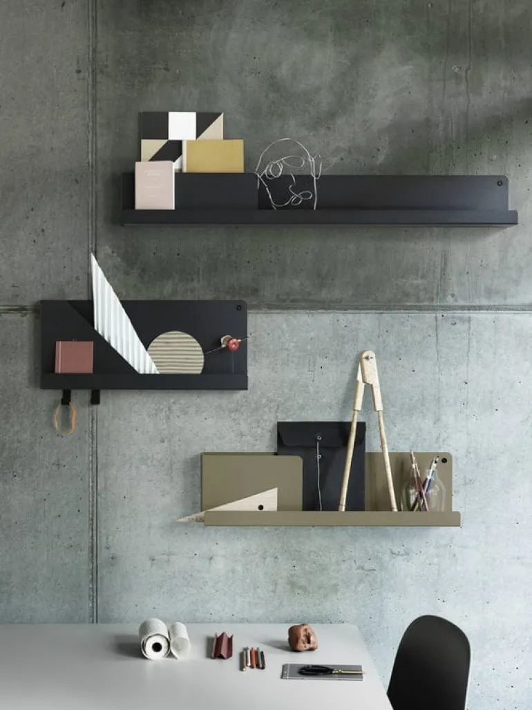 Muuto Folded shelf, black, small