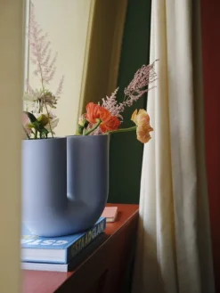 Muuto Kink vase, light blue