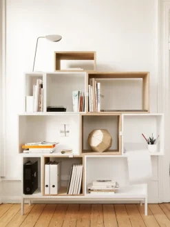 Muuto Leaf table lamp, grey