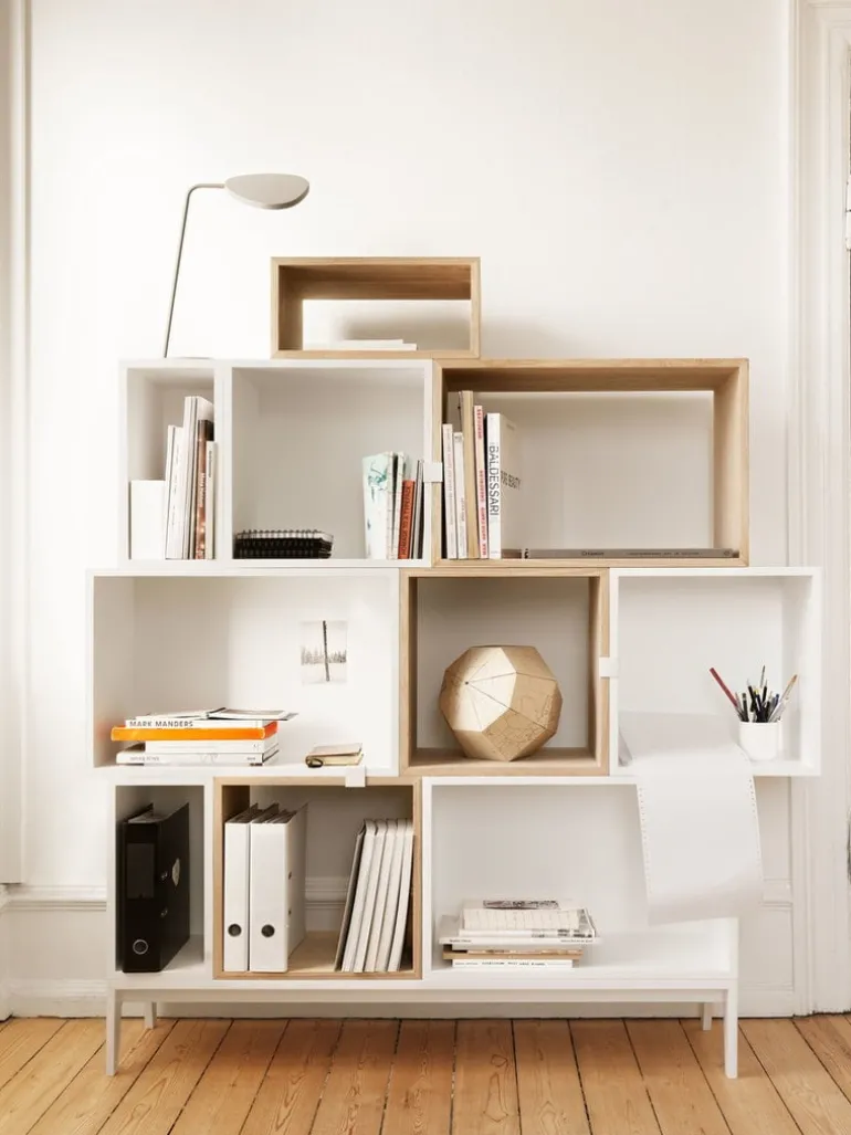 Muuto Leaf table lamp, grey