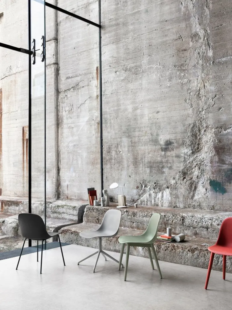 Muuto Leaf table lamp, white