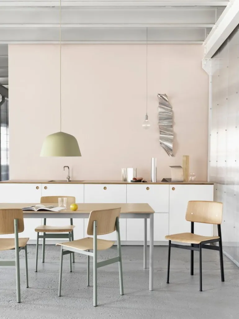 Muuto Loft chair, black - oak