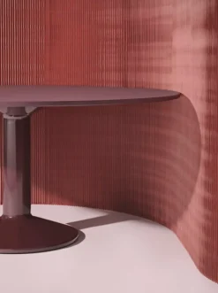 Muuto Midst table, 120 cm, dark red linoleum - dark red