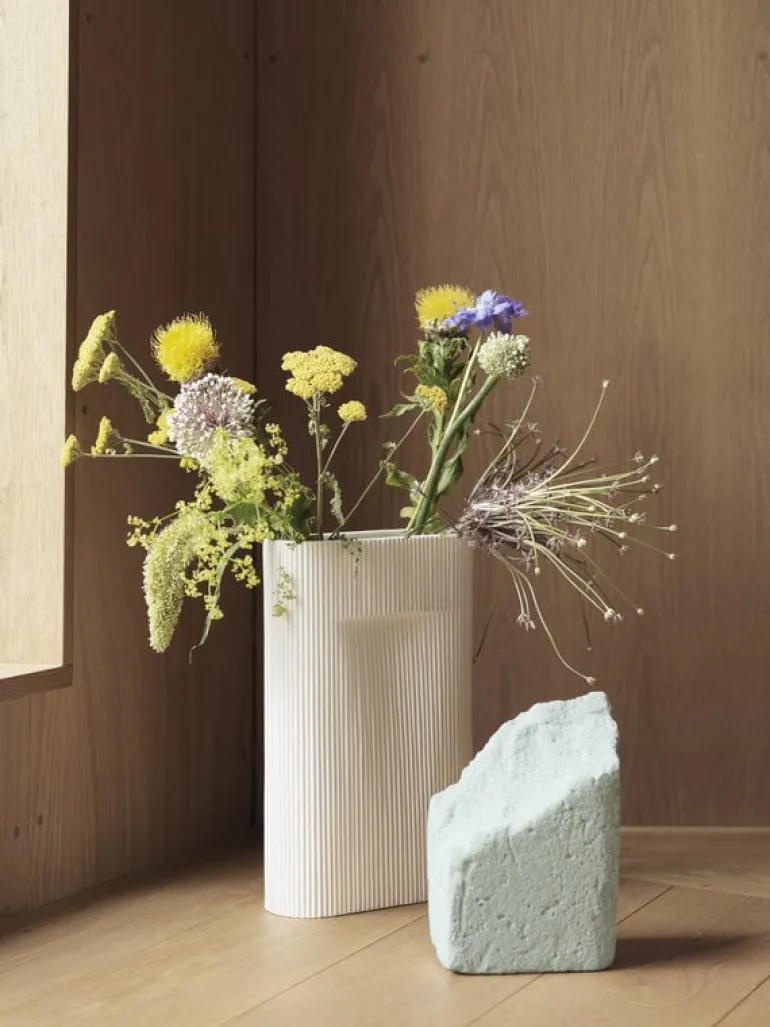 Muuto Ridge vase, 35 cm, beige