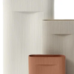 Muuto Ridge vase, 35 cm, beige
