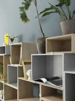 Muuto Stacked shelf module with background, small, oak