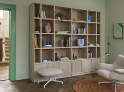 Muuto Stacked shelf module with background, small, oak