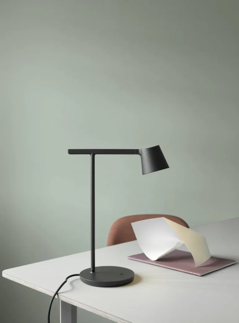 Muuto Tip table lamp, black
