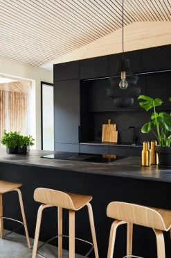 Muuto Visu counter stool, 65 cm, oak