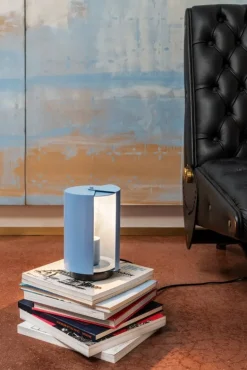 Nemo Lighting Pivotante à Poser table lamp, pastel blue