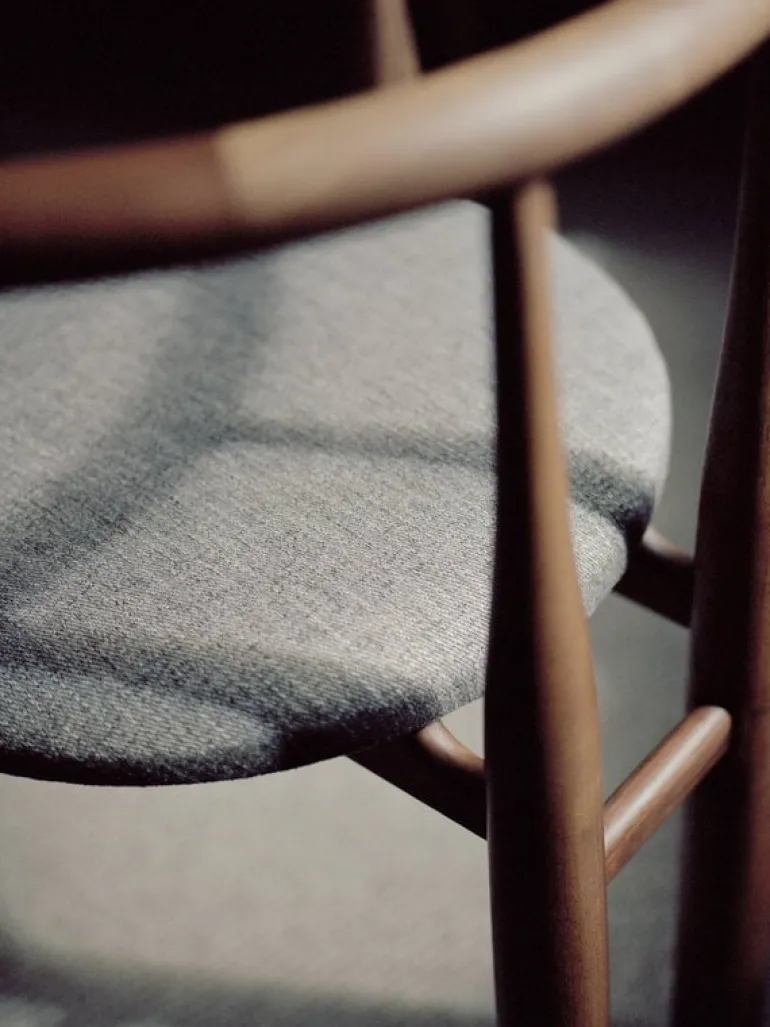 New Works Bukowski chair, walnut - Carnarvon 022