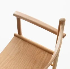 Nikari Akademia Armrest chair, lacquered oak