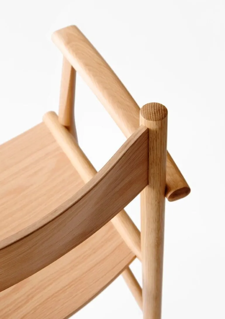 Nikari Akademia Armrest chair, lacquered oak
