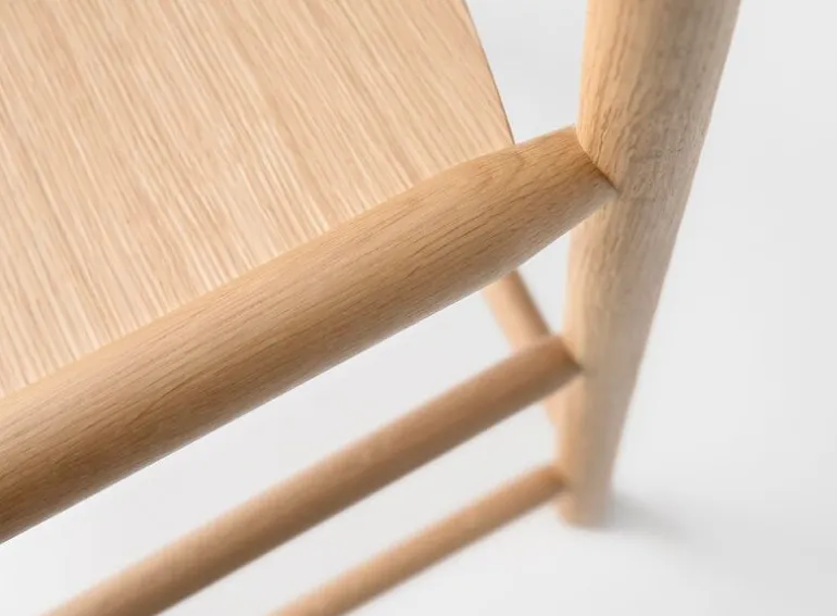 Nikari Akademia High bar chair, 75 cm, lacquered oak