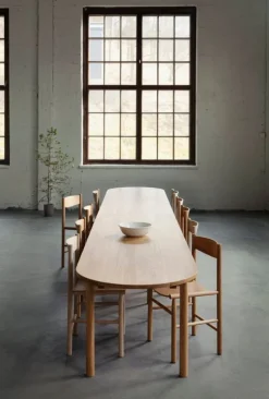 Nikari Basic table, oval, oak