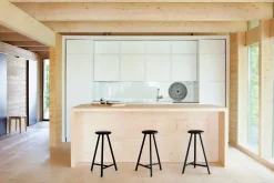 Nikari Perch bar stool 63 cm, black