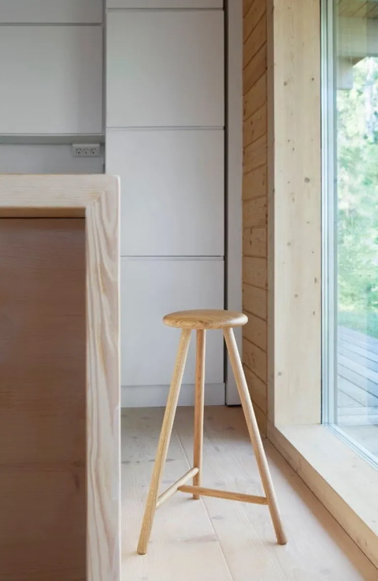 Nikari Perch bar stool 75 cm, oak