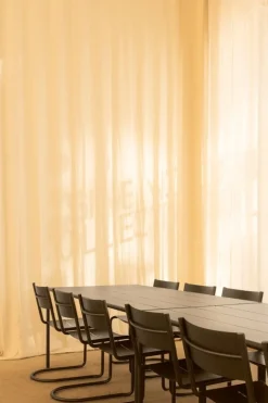 Nine Sine dining table, 151 x 75,5 cm, grey