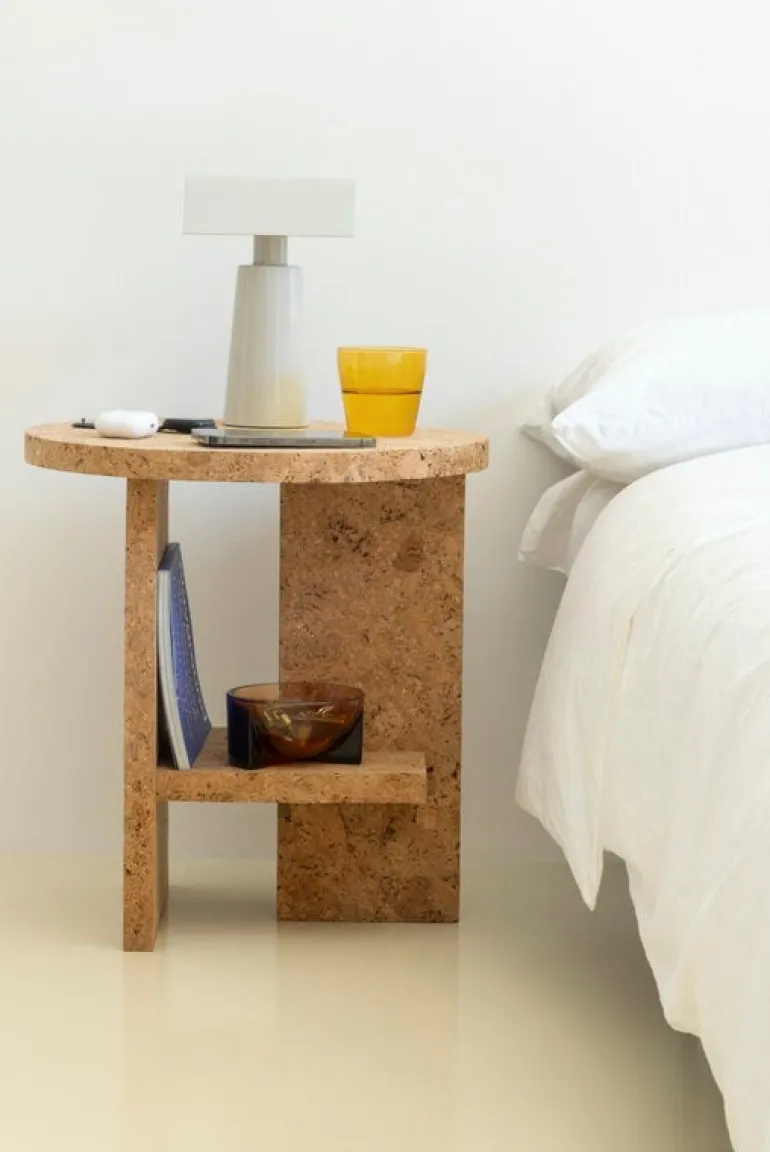 Nine Tee side table, round, natural cork