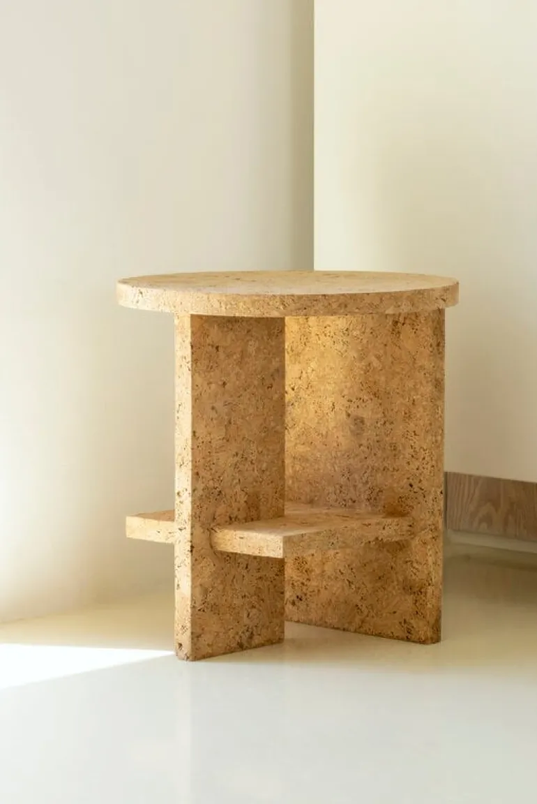 Nine Tee side table, round, natural cork
