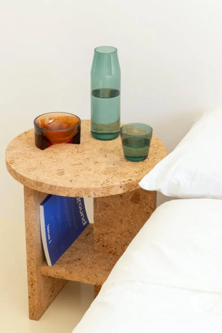Nine Tee side table, round, natural cork