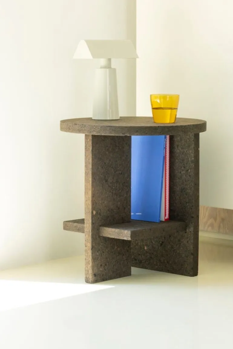 Nine Tee side table, round, smoked cork