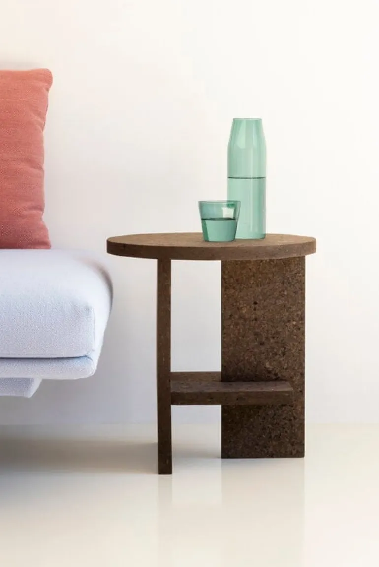 Nine Tee side table, round, smoked cork