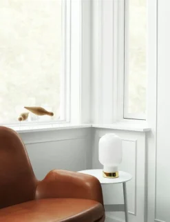 Normann Copenhagen Amp table lamp, white - brass