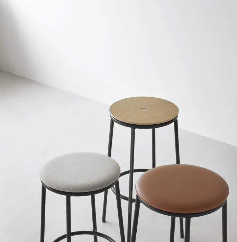 Normann Copenhagen Circa bar stool, 75 cm, black steel - oak