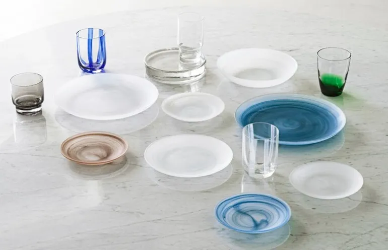 Normann Copenhagen Cosmic glass plate, 27 cm, blue