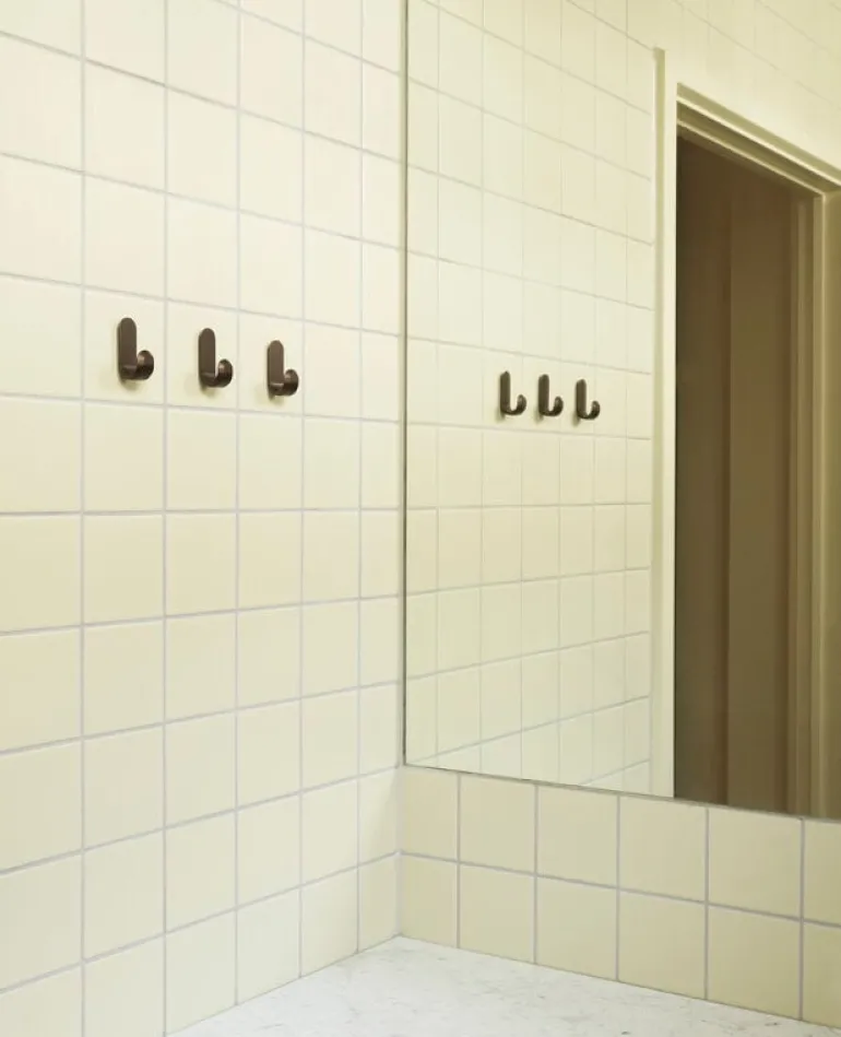 Normann Copenhagen Curve mini hook, 2 pcs, matt brown