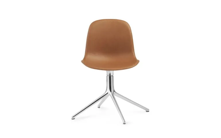 Normann Copenhagen Form Swivel 4L chair, aluminium - brandy leather Ultra