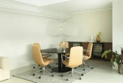 Normann Copenhagen Off chair with 5 wheels, armrests, alu. - black leather Ultra